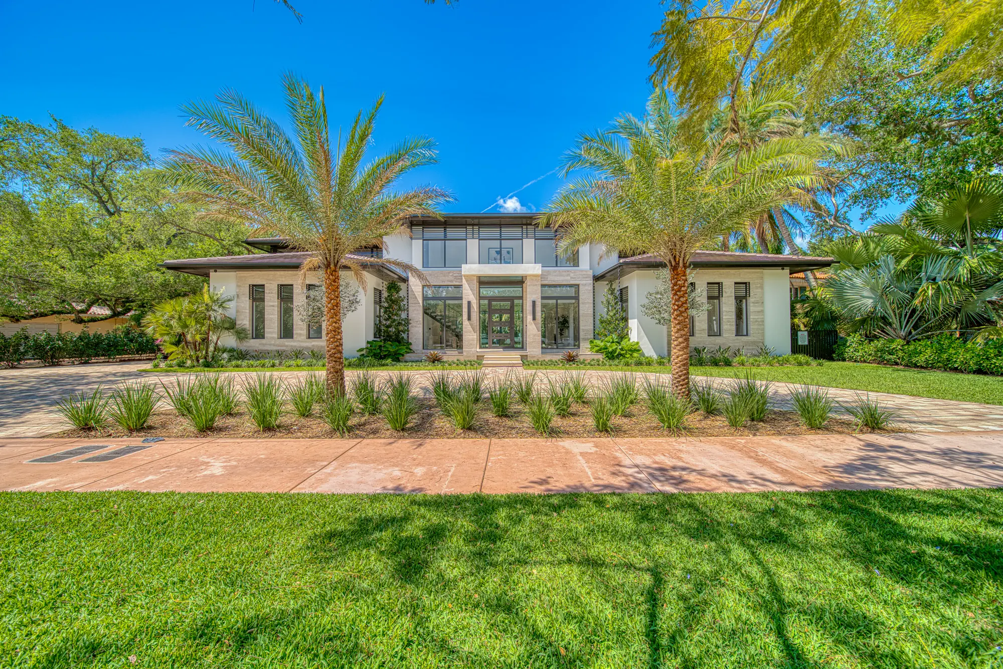 Front of a house with a clear driveway